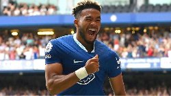 The power of the flank: Best right back in Premier League 2025